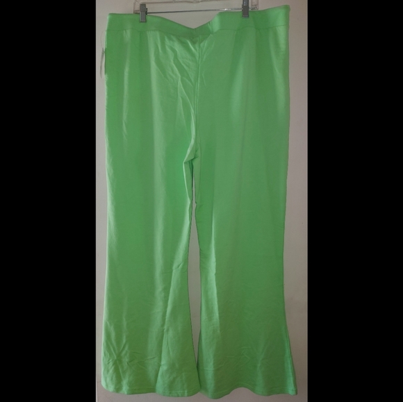 Green Star Wars Baby Yoda Grogu Flare lounge pants, New, size 2X - Picture 2 of 4